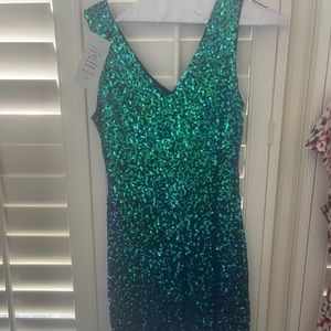 Green sequin party dress!